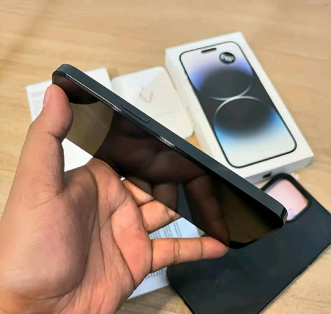 جمعة مباركة 
يا الله 
ايفون 14 برو ماكس عربي شرق اوصط A/AA
للبيع فقططططط ما اراوس 
الجهاز عله وضع الشركه وتر بروڤ 
لون اسود // 🖤🥹
بطاريه // 83 بلادي لا مرفوعه ولا ملعوب بيها
ذاكره // 256 
الجهاز نضافته مليار/100 شخط مابي
ملحقات الجهاز باكيت الأصلي  ++ لاصط مضلل ++ كفر شفاف++عدسات
السعر // 925وبي مجال 
مكاني رمادي التأميم 
استفسار اخر // ***********
ملاحضه الجهاز للبيع ما اراوس خلاص لحد يكلي تراوس
