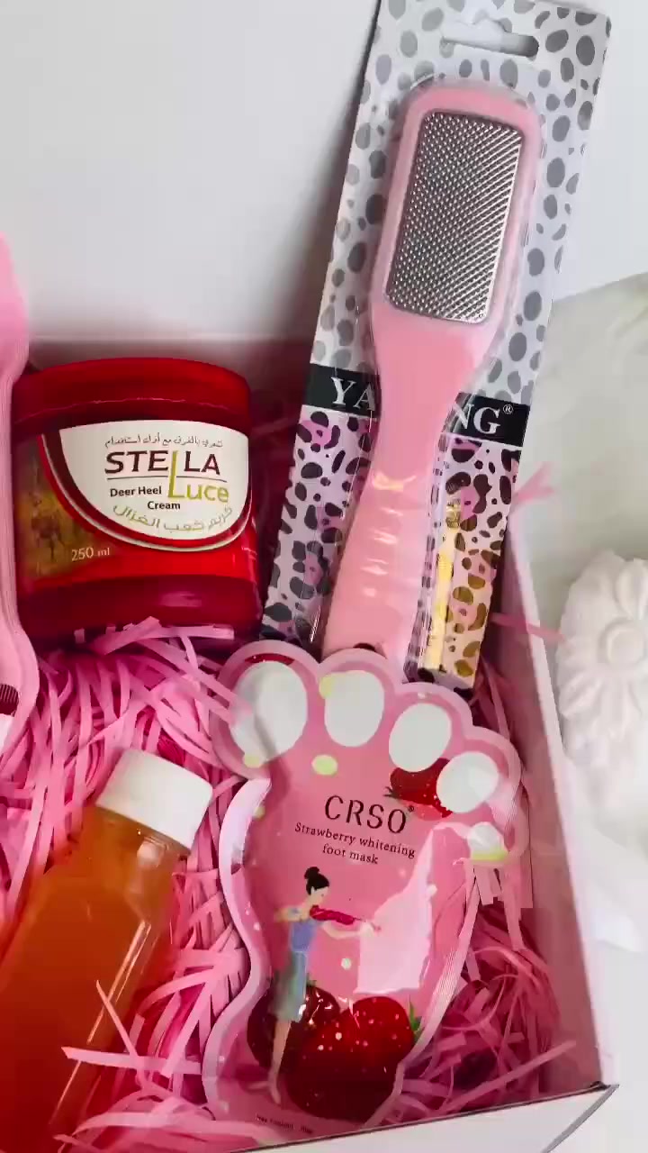 دللي رجلج بـ "بوكس السعادة" السداسي! 🦶💖
وداعاً للتشققات والجلد الميت.. جبنالج الحل ببوكس واحد يجمع (كالوس، أملاح، مرطب، وتوريد).
​يقشر ويشيل كل الشوائب بلطف.
​جواريب السيلكون تنطيج ترطيب يجنن.
​كريم كعب الغزال يخلي كعب رجلج وردي ويلمع.
النظافة الكافية والواقية بين ايديج.. احجزي مالتج هسة! ✅
#توريد_القدمين #تقشير_القدم #كعب_الغزال


**إذا كنت صاحب هذا الإعلان وتريد حذفه لأي سبب، رجاءا أرسل رسالة إلى الدعم الفني**