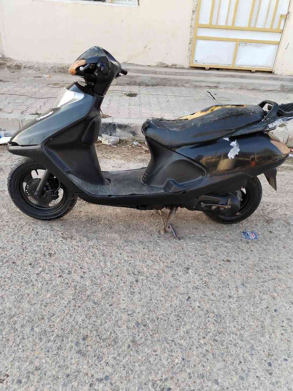 سلام عليكم سبيسي ياباني شغاله مكينه خرسه كهربائيات يشتغل بس لايت دراجه عوزه ترتيب قليل سعر ٣٥٠ وبيه مجال قليل مكان كوت ***********
