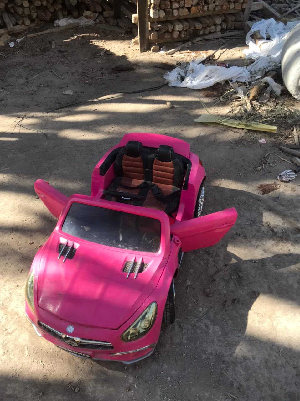 سلام عليكم لبيع سيارة مارسيدس نضيفه جديده على شحن مامستعملة سعر 110 الف بيها مجال بسيط بغداد ***********
