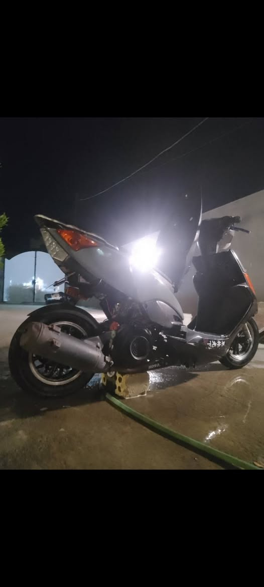 سلام عليكم. للبيع ماكس مضلع حديث ياباني بيها هواي قطع تزويد وكله اصلي سعر275وبيه مجال 
 بسيط 
***********
مكاني مسيب
