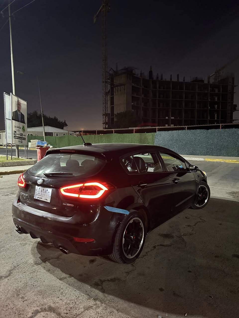 السلام عليكم للبيع كيا فورتي GT-Line S هاچ باك 2018 السياره فول مواصفات واحد على واحد بصمه شفتات ستيرن تدفئه تبريد كشنات داخل جلد فتحه سقف تخم تايرات جديد ويل جديد السياره حادثها فقط قبغ جنطه كير ومحرك مكفول السياره مابيها اي نقص ومكفوله من الصبغ والبارد 
للتواصل ***********
مكان السياره بغداد
