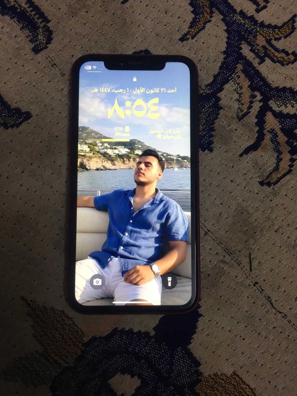 ايفون اكس ار ذاكرة 128 مبدل بطارية قبل يومين  بطارية100 فيس ايدي شغال معموله تخطي الجهاز بس كاستخدام شخصي يعجبك وتنزل بي كل البرامج ويستقبل ايكلاود الخط ميشتغل مراوس شعندك نزل او قيم بما يرضي الله وراسلني واتساب ***********
