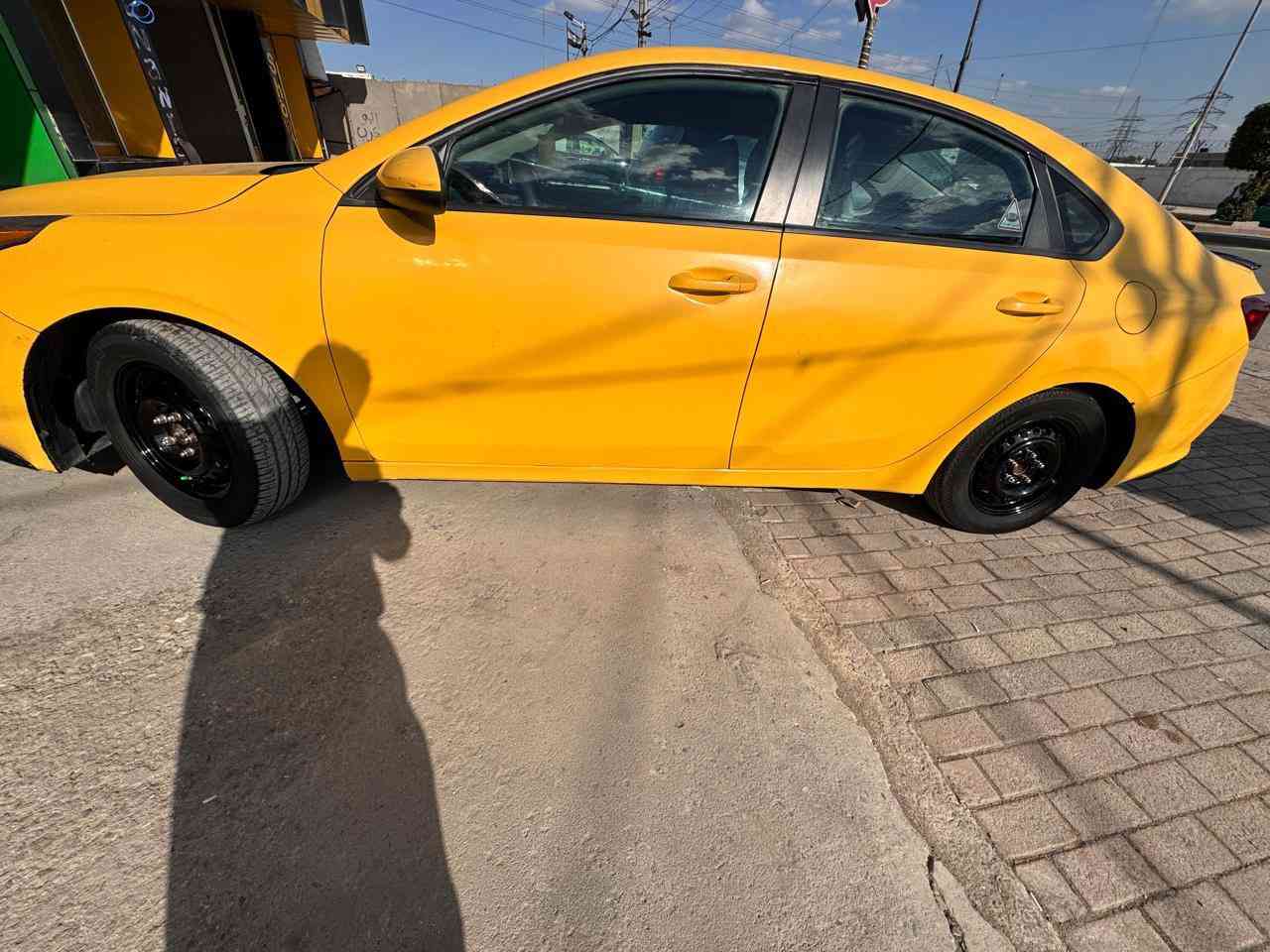 السلام عليكم فورتي ٢٠١٩ بغداد بأسمي
حادث جاملغ فقط امامي ايسر السونار مرفق مع الصور 
الكير at . محرك مفتوح وحادثها فقط تبديل جاملغ امامي العنوان / بغداد حي الامانة 
للأستفسار ***********
اعتذر عن الخاص
