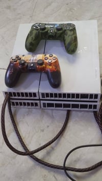 بلي فور للبيع وياه دبل جوستك واقراص عدد 3  07715858932