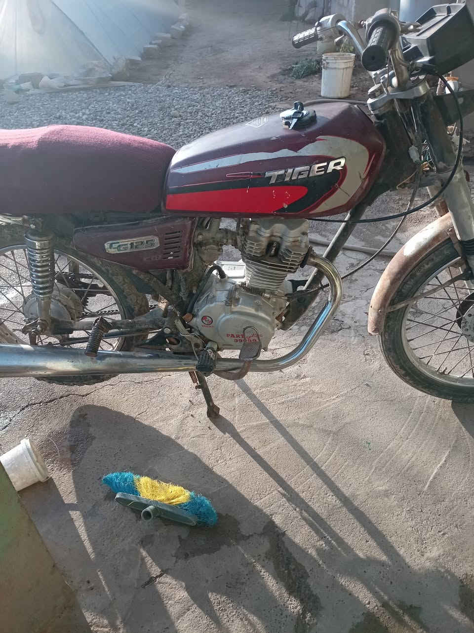 مطور خمس تسعات للبيع السعر 130 وبيهه مجال للطيبن وباقي التفاصيل اتصل ***********
