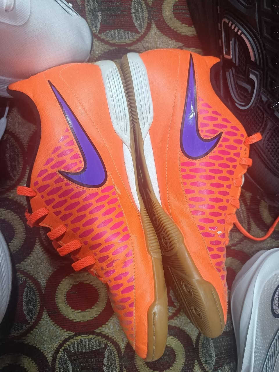 نايك صالات قياس ٤١ تلبس ٤٠
سعر لقطعه 25

توصيل موجود 🚕🚕🚕🚕🚕🚕🚕🚕

***********
