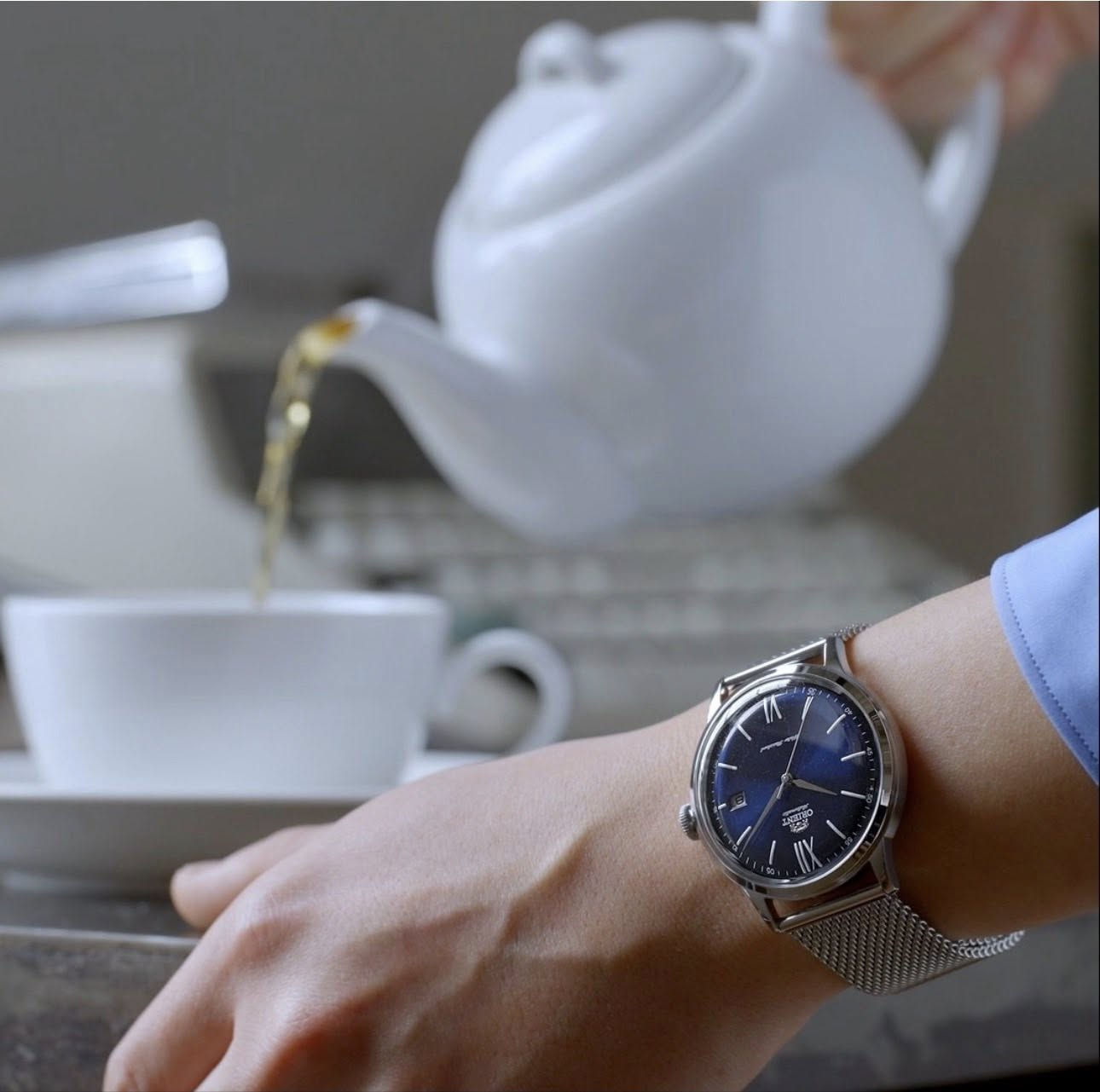 �

ساعة Orient
Bambino Gen 6
RA-AC0018E10B

مينا باللون النيلي الراقي مع الزجاج المنحني المميز لسلسلة بامبينو… انعكاس فاخر تحت الإضاءة ✨

🔹 حركة أوتوماتيك كاليبر F6724
🔹 22 جوهرة
🔹 احتياطي طاقة 40 ساعة
🔹 هيكل ستانلس ستيل
🔹 القطر 40.5 ملم
🔹 السماكة 11.7 ملم
🔹 زجاج صلب منحني
🔹 سوار شبكي ستانلس ستيل
🔹 مقاومة ماء 5 ATM

المزايا:
✔️ عرض ساعات – دقائق – ثواني
✔️ عرض التاريخ

اللون النيلي يعطي طابع رسمي فاخر ومناسب للبدلة والإطلالة اليومية الأنيقة 👔

✔️ ضمان أصالة حقيقي
✔️ فحص كامل قبل التسليم
✔️ توصيل متاح

📞 ***********

#Orient
#Bambino
#ساعة_اوتوماتيك
#ساعة_نيلي
#ساعة_يابانية
#ساعات_اصلية
#AB
#بغداد
#شارع_فلسطين
