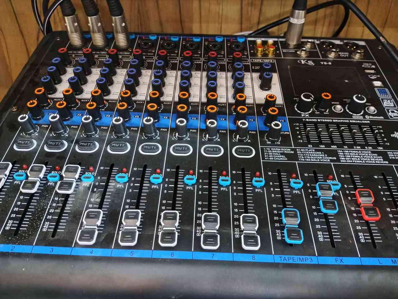 مكسر 8چنل للبيع مستخدم قليل جدا 
***********
