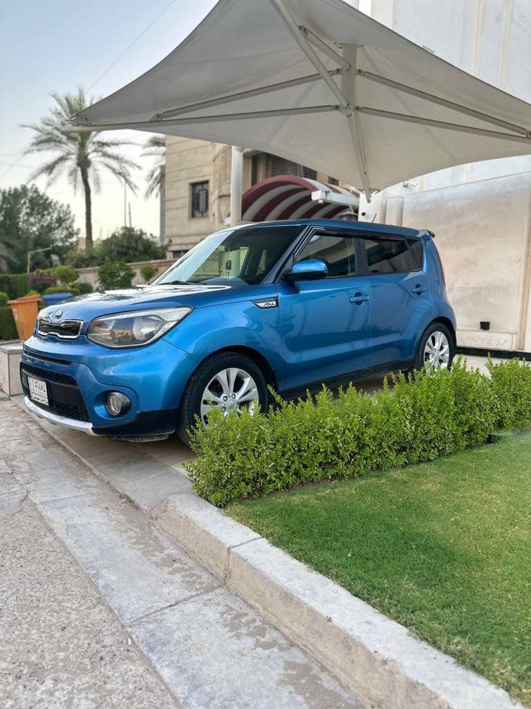 السلام عليكم
كيا سول kia soul 2016 وارد امريكي
رقم صلاح الدين دولي سويتها 
كير اوتوماتيك مكفول
ومحرك بيه تخبير + شاشه بلوتث
دوشمه كامله داخل احمر واسود سياره نظيفه
صدر جديد السياره كاملة من ناحية الحدادية 
مواصفاته تحكمات بالستيرن  
وضعيات قيادة  drive mode
- سياقة رياضية
- سياقة اعتياديه
- سياقة اقتصادية (مبرمج علم بنزين عادي)
السيارة نظيفة مثل مامبين بالصور
ضررها نص جاملغ خلف السايق مع نص جاملغ خلفها بدون اي دواخل اضر حادث داخل العراق 
حادثة من أمريكا خفيف جزء بسيط جدامن البنيد ومعدل بارد صور الضرر مرفقة بالمنشور وتكدر تجيك رقم الشاصي (KNDJP3A55G7360166)
ماشية 80 الف حقيقي ميل قابل للزيادة
محرك 2000 gdi
 السياره باسمي  شرط التحويل ثاني يوم 
السعر 120 ورقة  وبيهة مجال
مكاني صلاح الدين سامراء تجي تشوف السياره وتدلل عيوني الك .
للتواصل خاص او على الرقم 
***********
