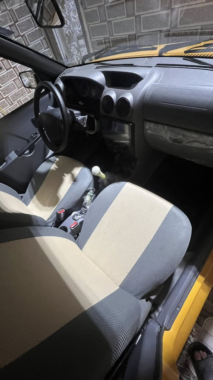 السلام عليكم 
سايبا موديل ٢٠٢٦ 
مكفوله كفاله عامه 
ماشيه الفين فقط 
رقم قادسيه الرقم الدولي 
شاشه كامره 
غاز بانزين 
السعر / ٨٥ ورقه $ 
رقم الهاتف / ***********
