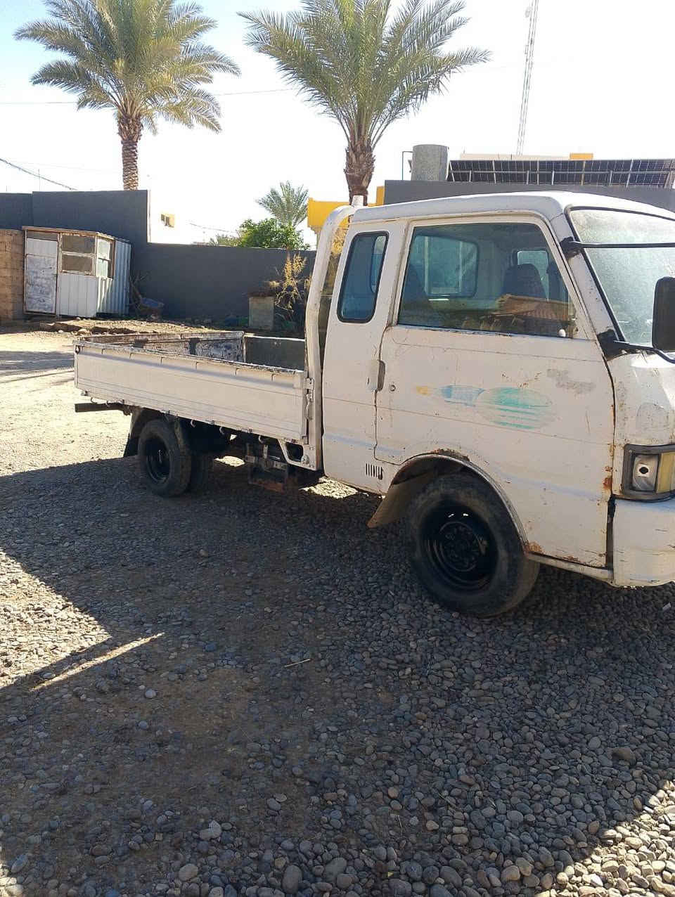 كيا بنگو بدون رقم بدون كص موديل ٩٦ ما عايزها شي محركها ضوها امورها جيده توايرها جديده تشغل وتمشي سيارة مالت شقل  السعر ١٨ ورقه وبيها مجال 
الموقع قرية النمله
للاستفسار الاتصال على الرقم ***********
