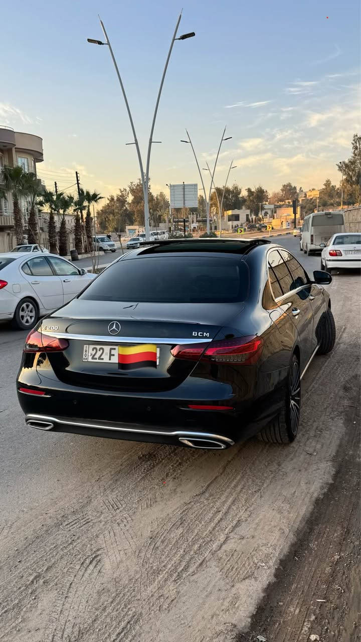 ميرسيدس بينز E200 
بجم اس كلاس
موديل 2023
وكالة BCM
دبل بصمة
رقم اربيل الجديد
كلين بدون صبغ بدون تبديل بدون بارد
المسافة المقطوعة :49,000 كيلو متر
المواصفات
دفع خلفي ( توويل) المرغوب
سقف بانوراما
دخول ذكي 4 ابواب
داخل جلد ابيض ملكي اصلي
دبل ماوس
جنطة كهرباء
كشنات كهرباء
قيادة ذاتية
كامرات 360 درجة( ٤ كامرات)
حساسات 360 درجة
مرايا كهرباء قلاب
اوتو هولد
اوتو بارك
انارة محيطية متغيرة 64 لون
ابل كار بلي
مانع تصادم خلفي وامامي
بردة خلفية كهرباء
ويل كب 19 توسايز
طخم تاير جديد
كير ومكينة وكهربائيات وحدادية بشرط
صفر مسج
السيارة مابيها اي مصرف جديدة
سنوية جديدة لنهاية 2028
هزة جديدة 10/2026
بيها باج تظليل 80% لنهاية شهر 6
السيارة باسمي شرط التحويل
السعر 44,000$ يعني  440 ورقة ومجال جدا جدا بسيط
 مكان السيارة الموصل
واتساب : ***********
كورك : *********** موصل, نينوى

