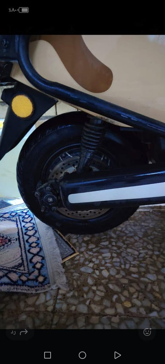 السلام عليكم دراجه نوع ليثيوم الدراجه جديده الله شاهد سرعة90 حقيقي ملف 2000  نضام R
السعر   950 و بيهه مجال 
المكان بغداد البلديات 
الرقم ***********
