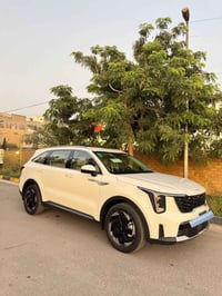 سورنتو 2024 رقم بغداد بسمنا مكفولة فقط اصبع بارد في البنيد والسونار مت...