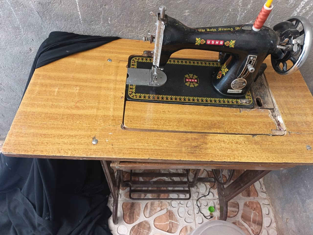 للبيع سعره 80 وبيه مجال ***********
