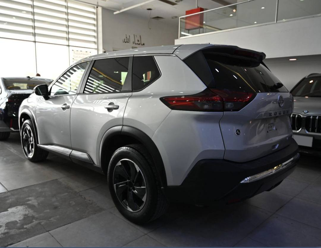 NISSAN ROGUE SV 2024
روج 2024 
وارد أمريكي 
ماشية 33 ألف ✅️
السعر 16,500$ 
دفتر و 65 ورقة 

مواصفات SV نص فول 
 مكان السيارة أربيل شارع 100 
للإستفسار 
*********** إتصال أو واتساب
