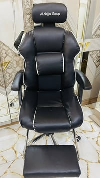 كرسي • للبيع • شارع المدينة