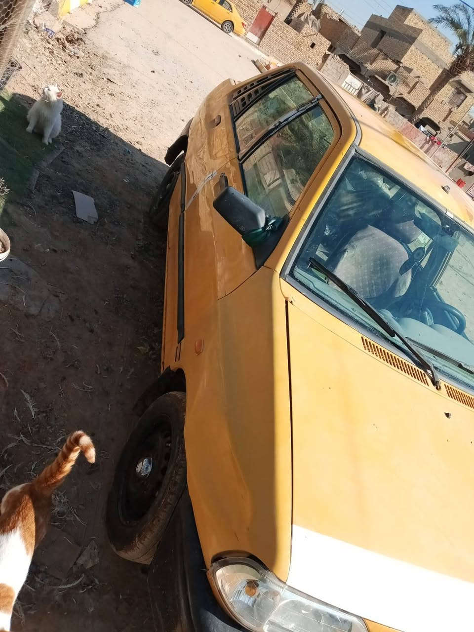 سلام عليكم سايبه للبيع موديل ١٣
مصفره هيه وغرامات سنويه ل 30 مداور ثاني يوم  تبريد ثلج   السعر  ٢٥ وبيه مجال حك الجيه رقم تلفون ***********
