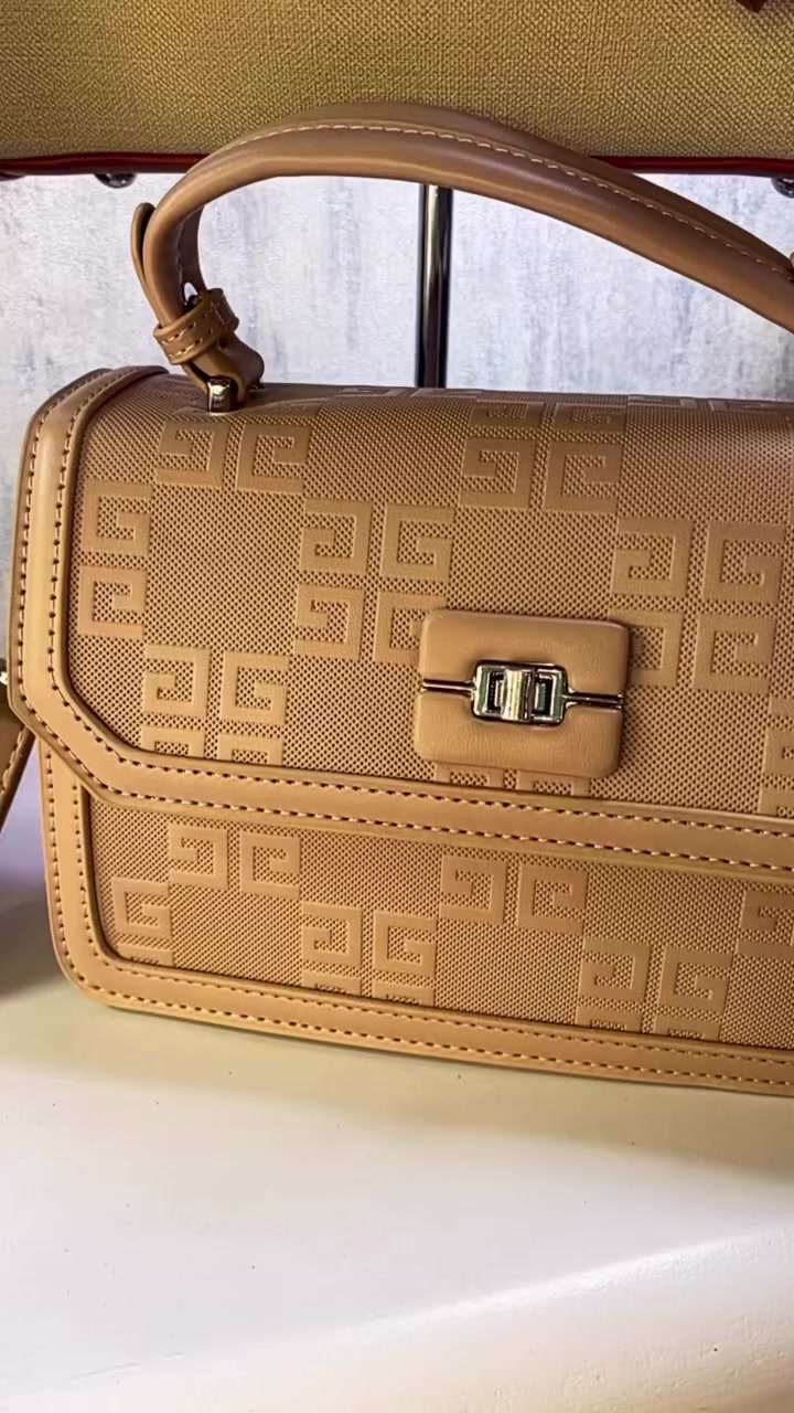 أسعد الله أوقاتكم بالخير والمسرات  #womenbag #elegance #moda #ramadan #newcollection 2026 . . . ✨


**إذا كنت صاحب هذا الإعلان وتريد حذفه لأي سبب، رجاءا أرسل رسالة إلى الدعم الفني**