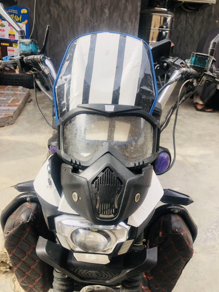 متاح ماطور هيوشه موديل 2024
ماطور نضيف كما موضح في الصوره  
شغال بصمه و سماعاته كلها شغاله 
بطارياته يقرن كله 4يعني نص عمر 
سعره 420وبي مجال 
 لبريك الخلفي فقط يرادله تنفيس لئن واصله هوه يرادله تنفيس فقط
الاستفسار على الرقم/***********
