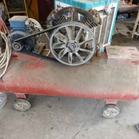 كمبريسر هواء لتر300 البيع الرقم07830140252