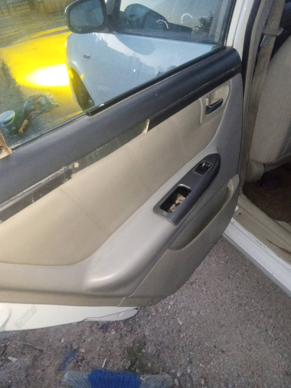 السلام عليكم. جلي موبل ٢٠١٣ كير مكينه حداديه تخم تاير مكفوله من الضربه والصبغ  رقم بصره راعيه مااندله بيناتنه  رقم تلفون اوراح مني اليدوره مايضيع يوصله السعر ٢٢ رقم الهاتف *********** العنوان ناصريه
