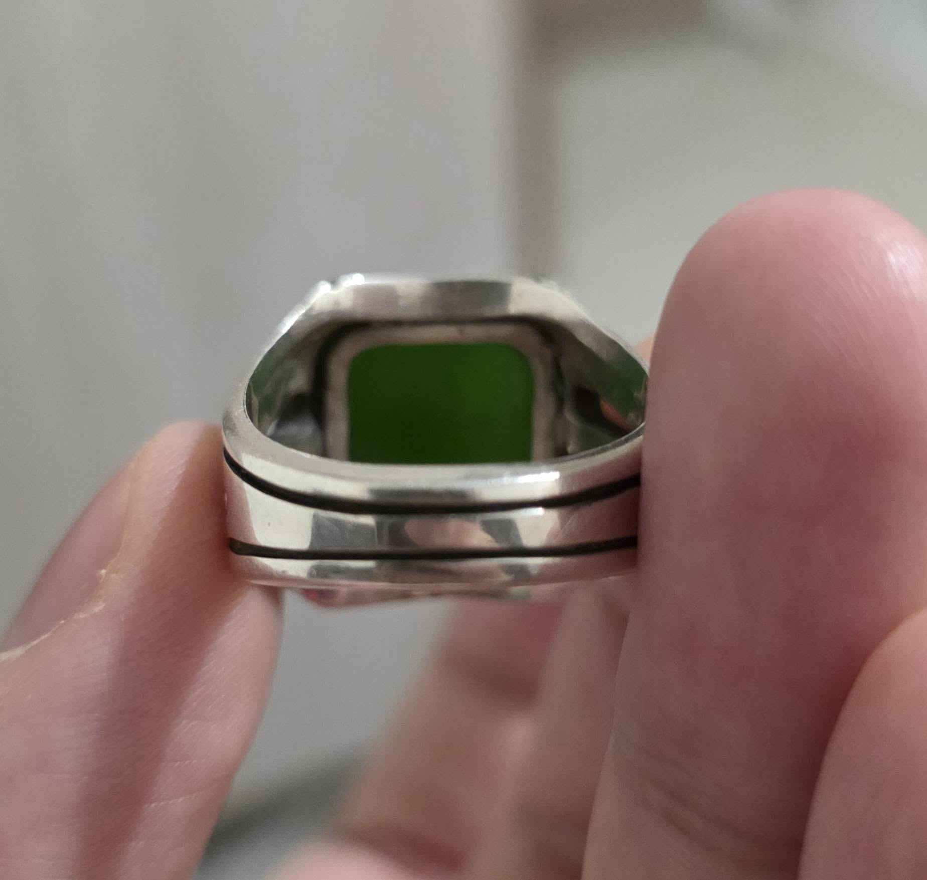 خاتم عقيق يماني أخضر مشروط 
صياغه المبدع زنجان 
المقاس ٢٣ 
البيع داخل نطاق الحله او بغداد فقط 
التواصل علي الخاص فقط


**إذا كنت صاحب هذا الإعلان وتريد حذفه لأي سبب، رجاءا أرسل رسالة إلى الدعم الفني**