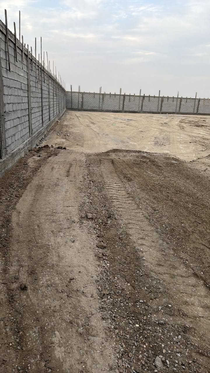 سلام عليكم اليوم جبنالكم دونم طابو زراعي سند 25بنص مربع المزارع والشاليهات بصف مزرعة التألق خدامات كاملة من ماء وكهرباء ومحفور بي بير التواصل ***********
