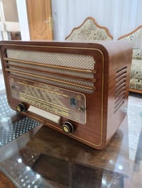 راديو انتيكا سويدي صنع ١٩٥٤ عالبلاد AMوSWوFM شغال والنظافة گدامك يحتاج...