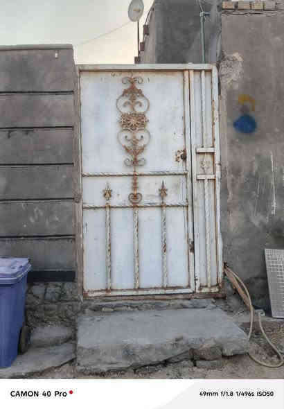 يتكون من: 

غرفه + صاله + مطبخ + ديوانيه + ترك 

جميع الخدمات متوفره: 

1-ماء

2-كهرباء

3-مولد سحب 

4- تبليط

العنوان سوق الشيوخ حـي الجوادين شارع ام البنين

للأستفسار الاتصال على الارقام التالية 

(***********) واتساب

(‏‪***********‬‏) اتصال
