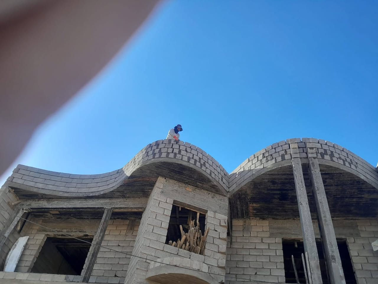 السلام عليكم 
كادر بناء متفرق 
الالف ب ١٥٠ الف 
ستاره 
بيتونه 
داير 
سياج حايط 
بيت 
قساطل بناء ونجاره وصب 
للإستفسار 
 سيف الطائي  ***********
