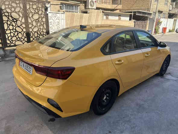 🔴من رخصة الادمن 
🔴السلام عليكم 

🔴للبيع كيا فورتي وارد امريكا 
🔴موديل 2023 

🔴الضرر  كما موضح بالصور
🔴السياره جاهزه للعمل مابيها اي نقص 
🔴جميع الايرباكات سليمه  
🔴منظومة غاز LPG
🔴مكينه 2000 دوش

🔴السعر 170 قابل للتفاوض 
🔴مكاني بغداد حي العدل الثانيه
 
 اتصال  + واتساب ( ***********)
