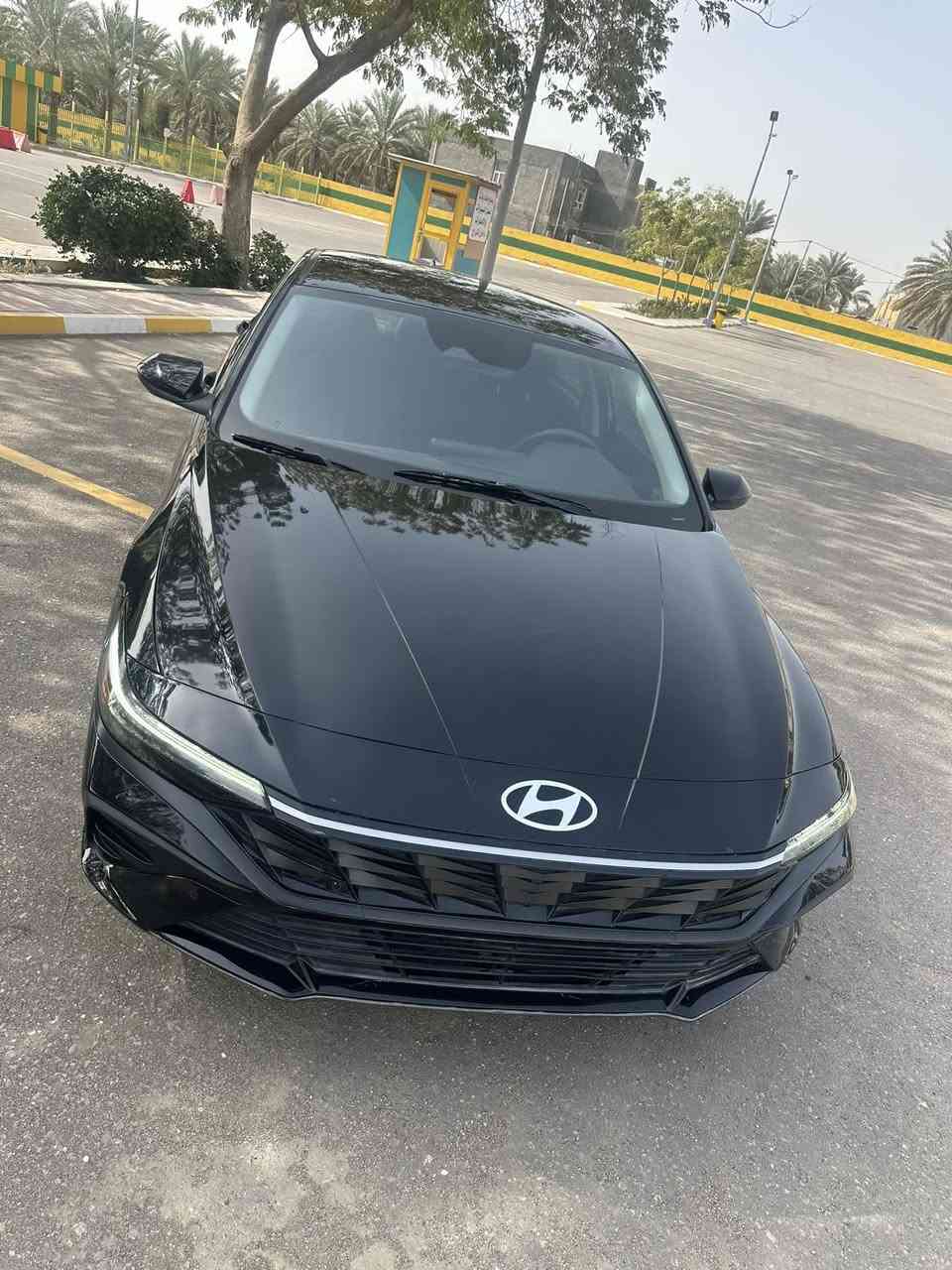 سلام عليكم الانترا موديل 24 ماشيه 18 حادث جاملغ وبنيد بدون دواخل السياره بدون ارقام 
السعر. *********** 
مكاني. بابل حله
