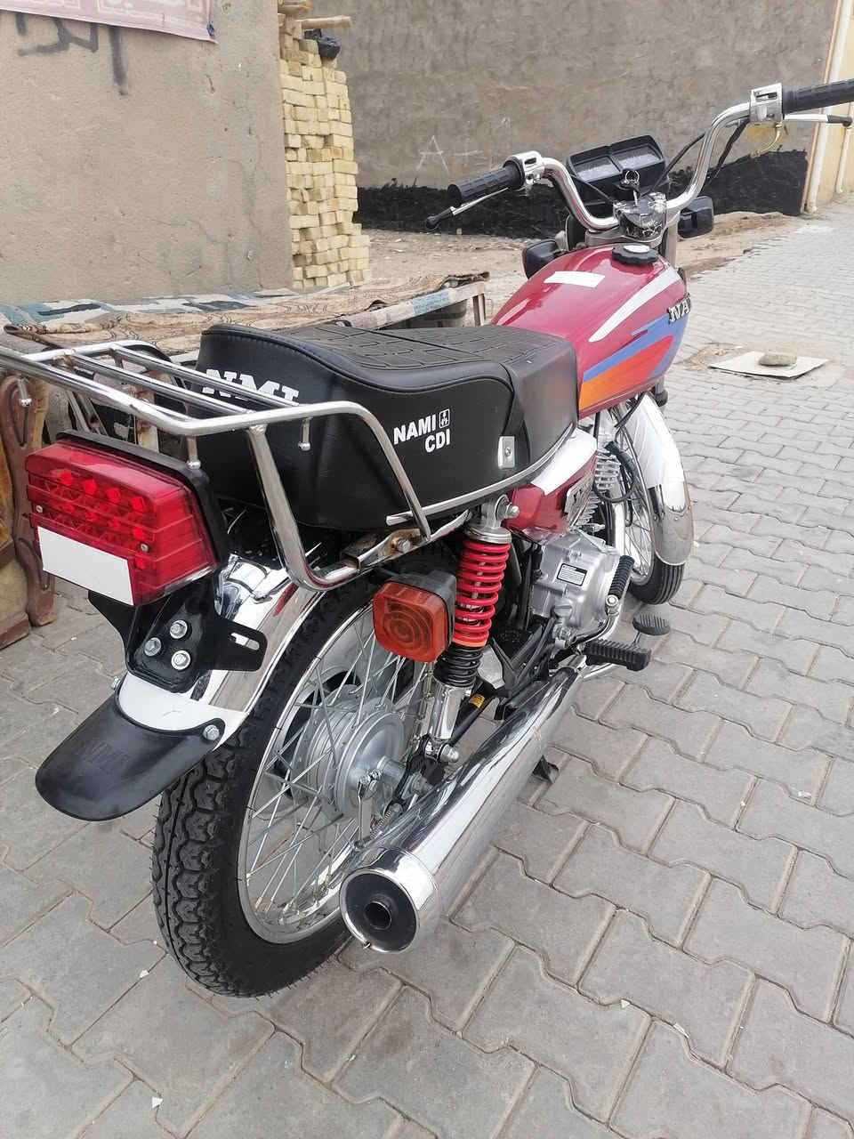 سلام عليكم أحبتي
دراجه معمره أصلي شلامجه من طول الطول قبل 20 يوم عمرته ثاني تبديله دهن دراجه كفاله عامه فقط الشاصي 17وراق صولي دراجه كفاله عامه من كلشي زيرو بعده شلع أصلي شلامجه *********** كوت زين القوس
