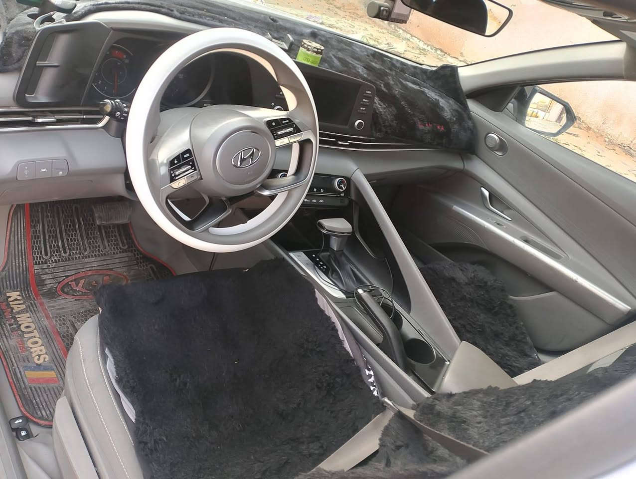 السلام عليكم النترا موديل 23 تشغيل عن بعد وارد امريكي السياره باسمي السعر 155  *********** واتساب
