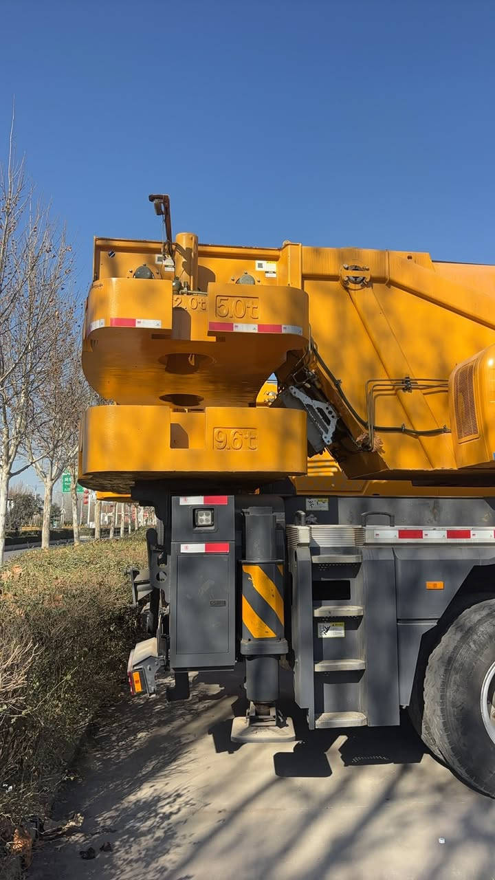 Youxiu second-hand 2022 XCMG 85 tons truck crane for sale
Brand: XCMG Group

Year :2022

Model :XCT85L7

National six emission engine. Lifting capacity :85 tons

Weight :33 tons

Maximum length of boom :68 meters

Arm + Arm :88 m

Crane size :14960 * 2750 * 3990mm

Lifting :50 tons

Qualifications: Excellent

Location: Shandong, China

Quotation :125000USD(FOB Qingdao)

For more information about this crane, please contact:

Whatsapp: 0086 - 13526170326

Wechat: 13526170326

If you are purchasing a crane, please feel free to ask us any relevant questions. China is the world's largest producer and exporter of cranes, producing a variety of new and used cranes. # Used crane # used truck crane # XCMG # Mobile crane # Crane # Sany # Zoomlion #boomcrane # Truck crane # Crawler crane # Used crane # Heavy machinery # Construction equipment # all-terrain crane #tadano #tadanocranes # Gatto #katocranes #terexcranes


**إذا كنت صاحب هذا الإعلان وتريد حذفه لأي سبب، رجاءا أرسل رسالة إلى الدعم الفني**