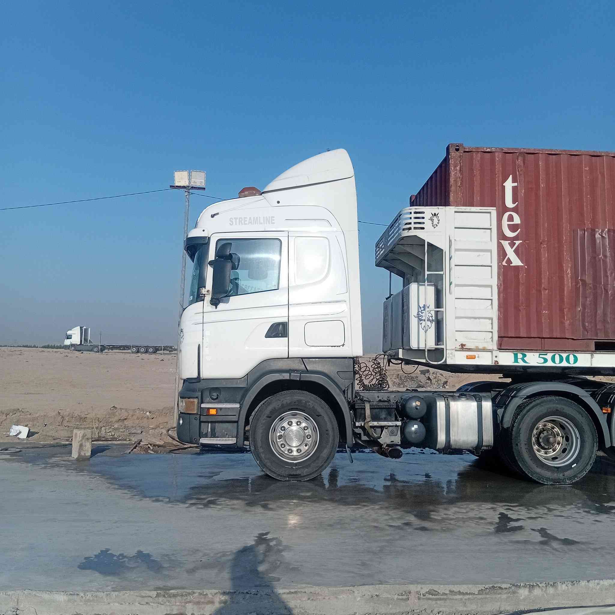 سلام عليكم سكانيه للبيع موديل 2007 سحال  خلفي دبل تاير   فول مواصفات مكينه /8/  R500
رتايدر  ثلاجه دبل جربايه كير عادي باج بطن  جوبلس امامي رقم سليمانيه 
مربوطه وراه عربانه حداديه اربع محاور سياره بسمي  تحويل ثاني  يوم اتصال/ ***********/ مكان الحله مشروع المسيب
