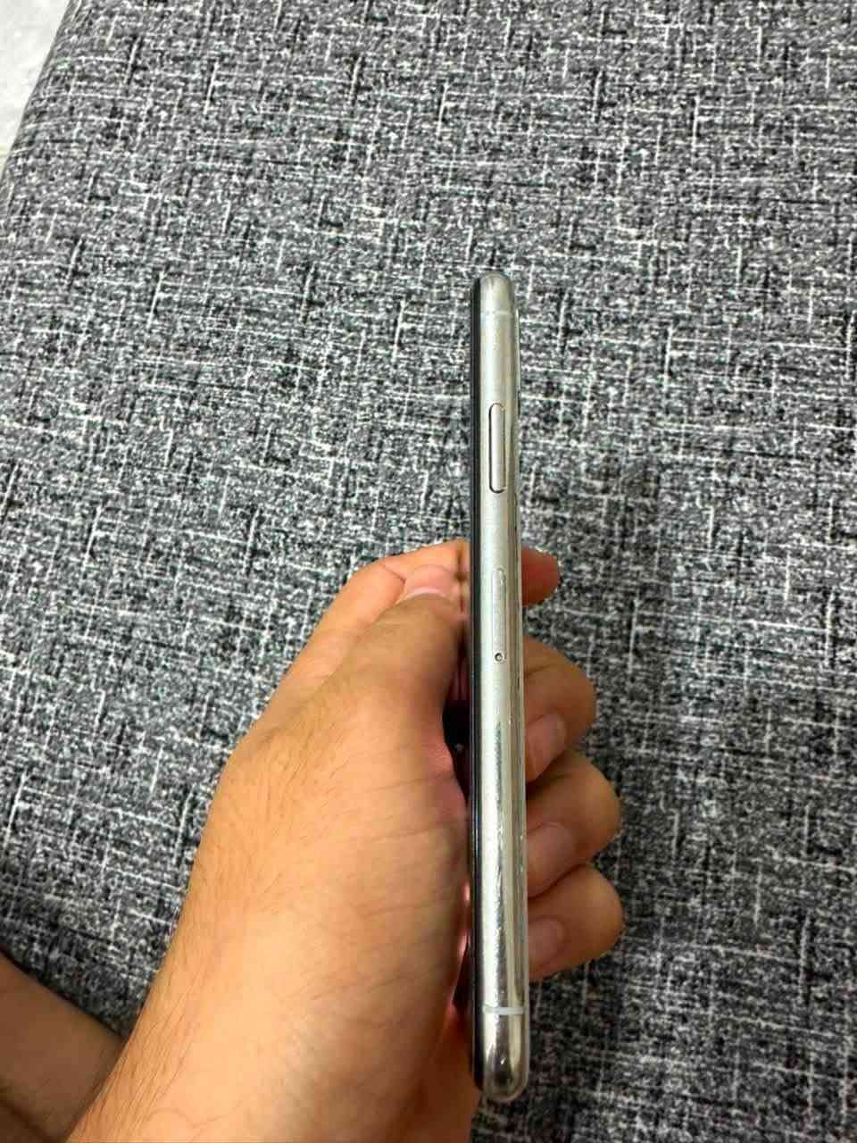 #للبيع
iphone X 

ذاكره 64

بطاريه 100 

مبدل شاشه وبطاريه احسن الانواع شرط 

كامرات هزاز صوت اتصال شبكه كله فول 

فيس ايدي متوقف 

السعر 115 وبي مجال بسيط 

الموصل جانب الايسر رقم ***********
