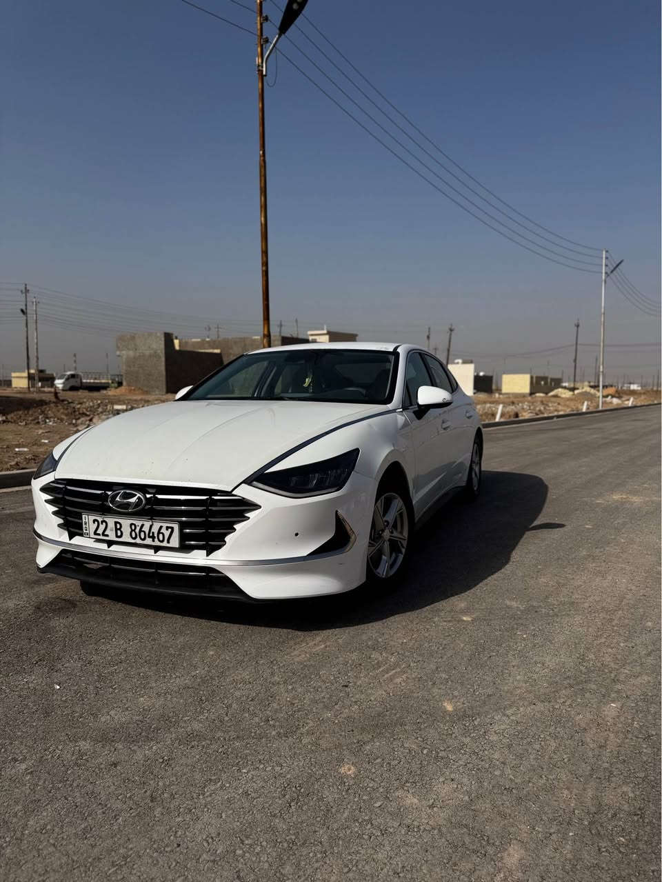 بسعر 130 ورقه
للبيع سوناتا 2021 
السياره بحاله كلش زينه 

المواصفات:
.محرك 4 سلندر 2.5
.كير لابتوب جديد 
.شاشه + كامره 
.تحكم بالمقود الي 🤖
.تحديد مسار 
.رادار
.تبريد قوي 
.فول مواصفات ما عدى الفتحه 

الملاحظات (للامانه)

.حادث بنيد + جاملغ من امريكا
.شوي بارد بل جاملغات الخلفيه
.بيها طخه باب السايق و باب الصدر و الوراه 

🔴كلشي موضح . السعر مقابل الحاله 
السعر / 130
للاتصال /*********** بغداد, العراق
