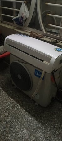 سبلت طن ونص للبيع السعر 300مكان بغداد الخطيب الزراعي 07713672247