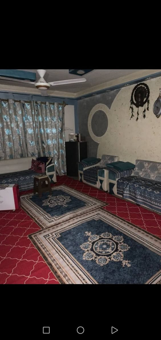 بيت للايجار
نهايت شارع كهرباء قرب حسينية الزهراء
مساحته 150 متر طابقين
استقبال
5 غرف نوم
صاله
مطبخ
صحيات
بيتونه وسطح
( اجاره 400 الف)
***********
ابو علي الركابي
