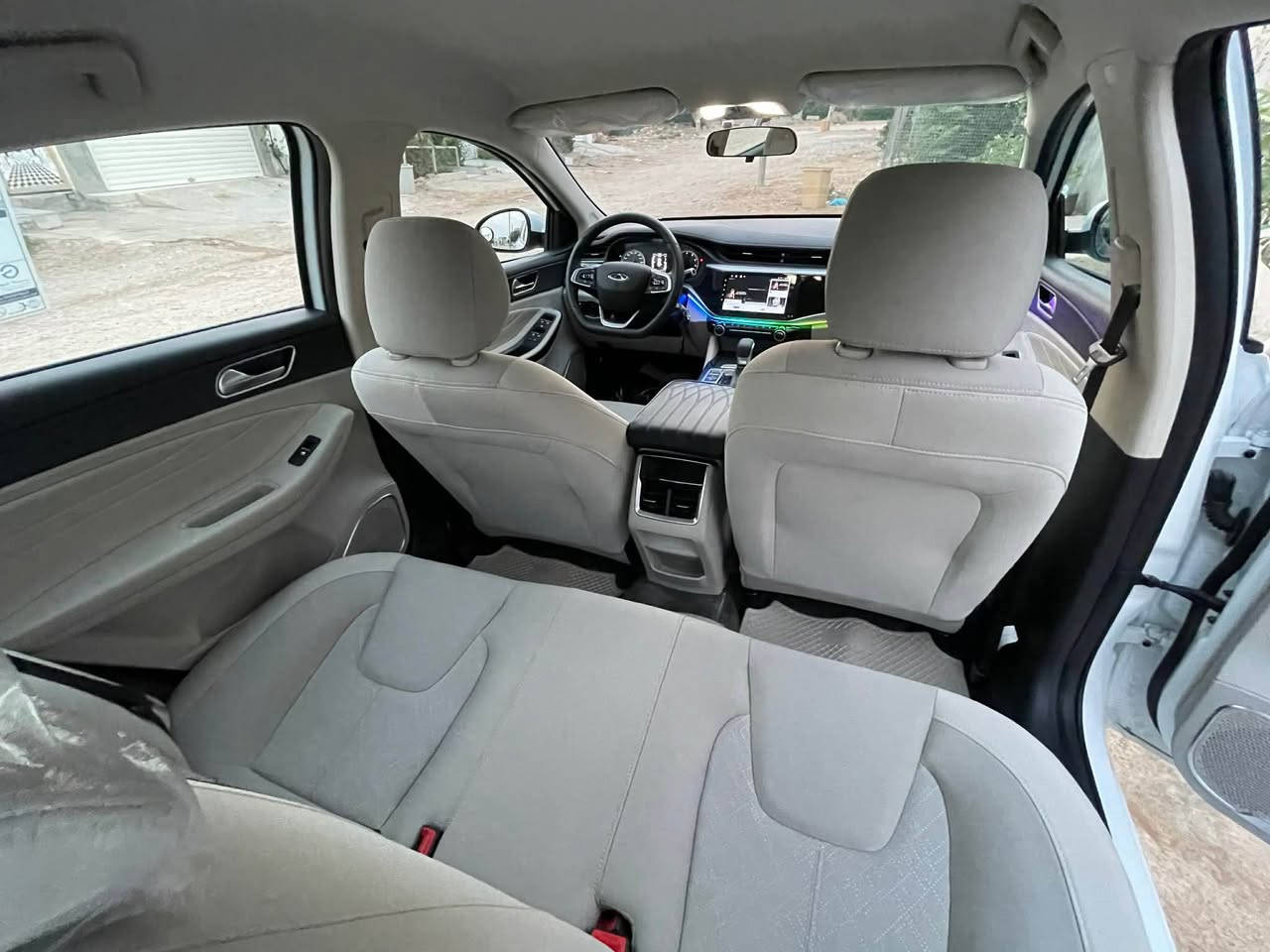 ئەریزۆی ٥ 
مۆدیل ٢٠٢٥ 
زەمانی ٦ ساڵی شەریکەی لەگەڵە 
٢٢ هەزار کیلۆمەتر رۆیشتووە 
سارد و بۆیاخ و چاڵ و جێگە بەردیش بەشەرت هیچی نییە 
شاشە ئایپاد و کامێرا و لیدی ناو داشبڵی بۆ بەستراوە 

نرخەکەی ١٠٤ وەرەقە و مەجال 

0770 150 1648 السليمانية, العراق
