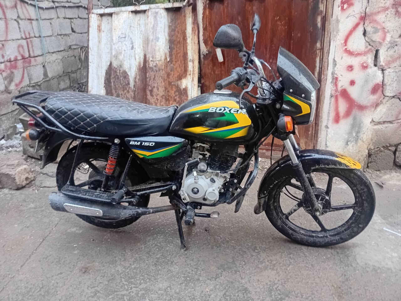 بوكسر مرقمه لوحات نكليزي رقم ديالى موديل ٢٢ شهر ٧ ...عنواني ديالى بعقوبه.***********
