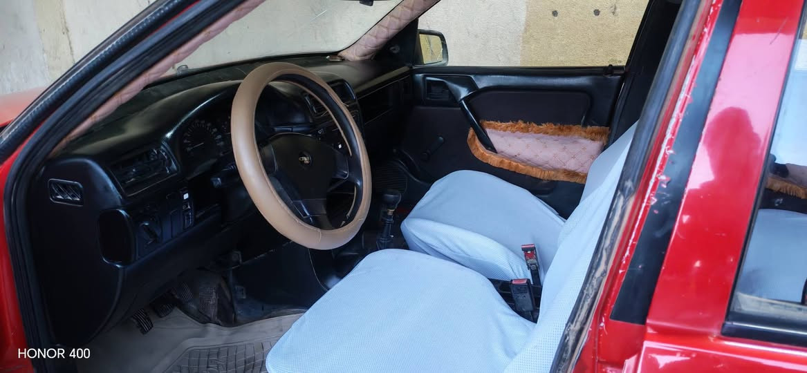 فكتراه مشروع وطني موديل 1990اربع بيبان قماراه وضع شريكه بدون صبغ سياره مكفوله من ضربه محرك 20شرط لاصرف لابخار كير بشرط بيع مستعجل شرط تحويل ولغرمات  سياره مال بيت كله عله بلاد بس مونيد جامرلغ امامي مرشوش بدون ضربه عنوان كركوك سعر 38بيه مجال بصيط ***********
