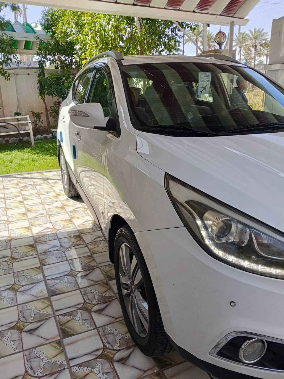 السلام عليكم توسان للبيع موديل 15 سياره جاهزه من كل شيء سونار موجود سونارين تخم تاير جديد سبيرها ما نازل محرك 2000 دوش عالشركه سياره نص فول العنوان بغداد الشعب والاستفسار على هذا الرقم *********** والسعر السياره ب 158 وبيها مجال
