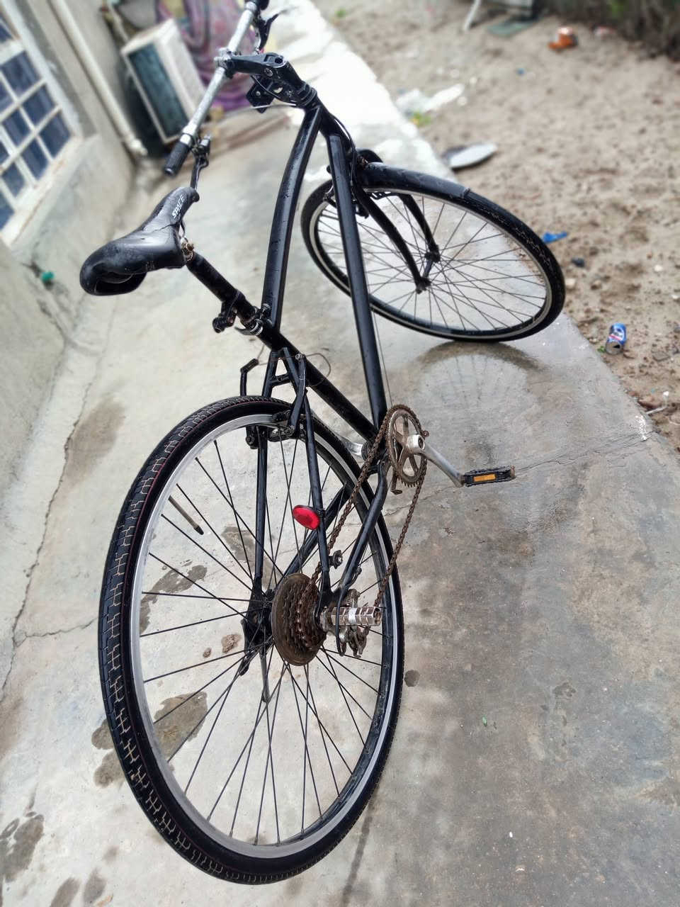 السلام عليكم بوسك للبيع العنوان تقاطع النهروان بيعه مستعجل ما بي شي جديد وانتصاب***********
