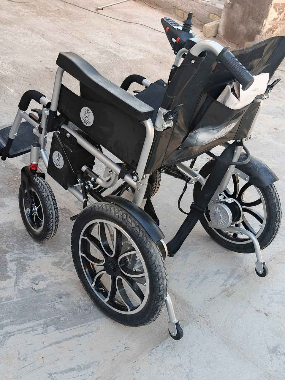 كرسي كهربائي حجم كبير جديد مامستخدم ابدد سعر 500مكاني ديوانيه


**إذا كنت صاحب هذا الإعلان وتريد حذفه لأي سبب، رجاءا أرسل رسالة إلى الدعم الفني**