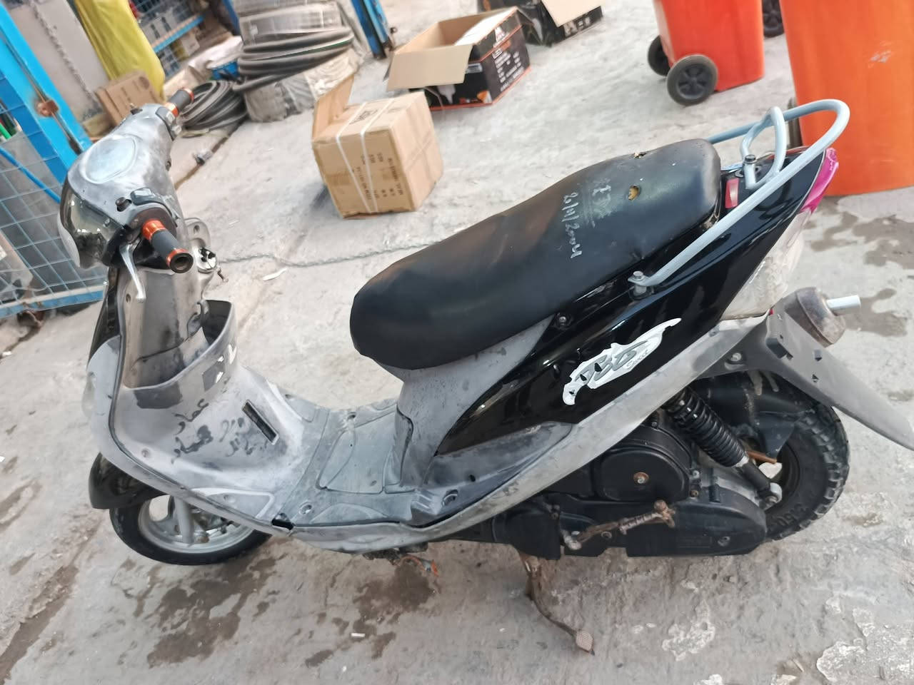 سلام عليكم دراجه ماكس منغولي دراجه كامله وخير من الله شلعه تخبل دراجه كله شغله نكره سلف   هندر شغال كهربايات شغله دراجه كامله ***********
