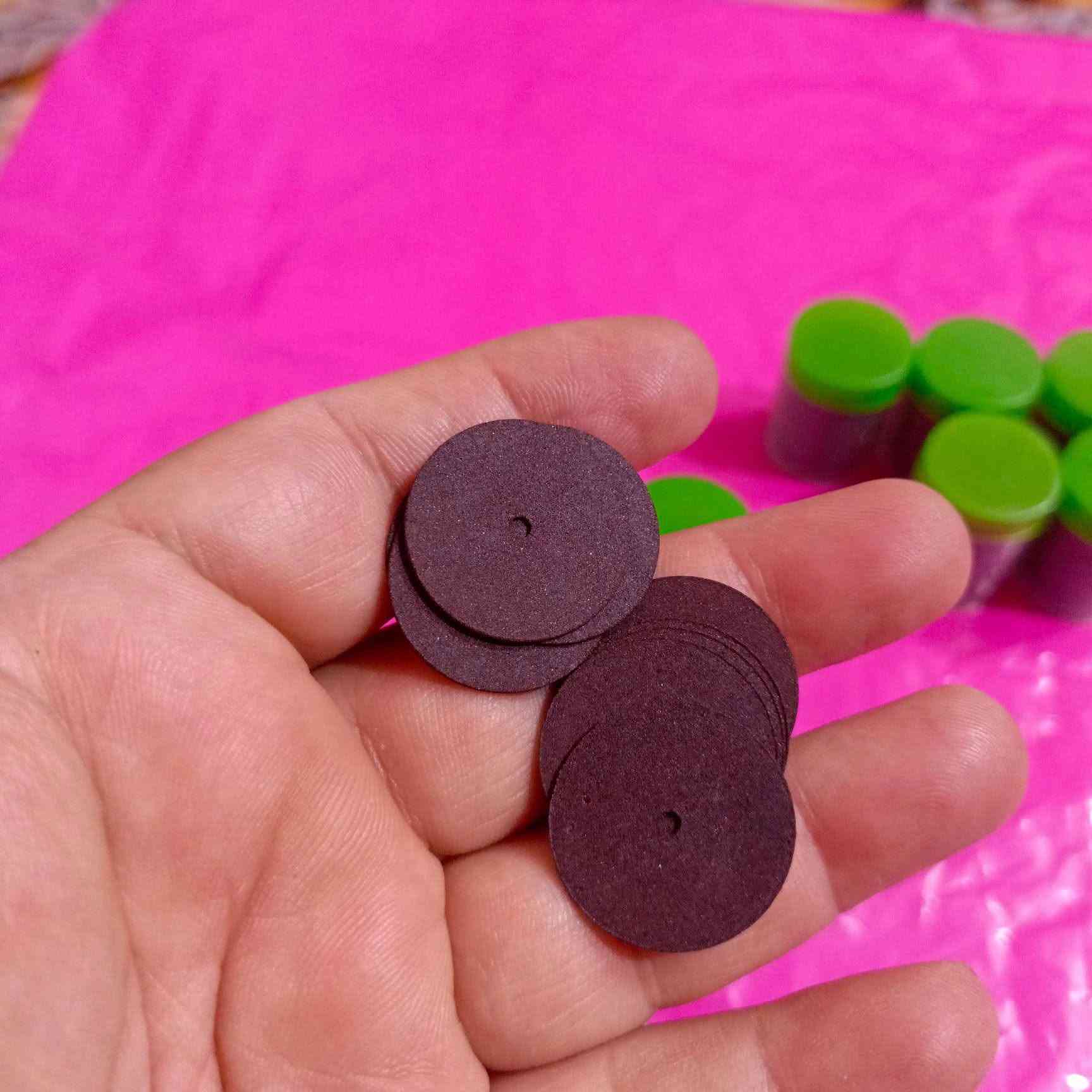 علب وبيها اقراص العدد 30 علبه سعر العلبه 3 واثنين ب5


**إذا كنت صاحب هذا الإعلان وتريد حذفه لأي سبب، رجاءا أرسل رسالة إلى الدعم الفني**